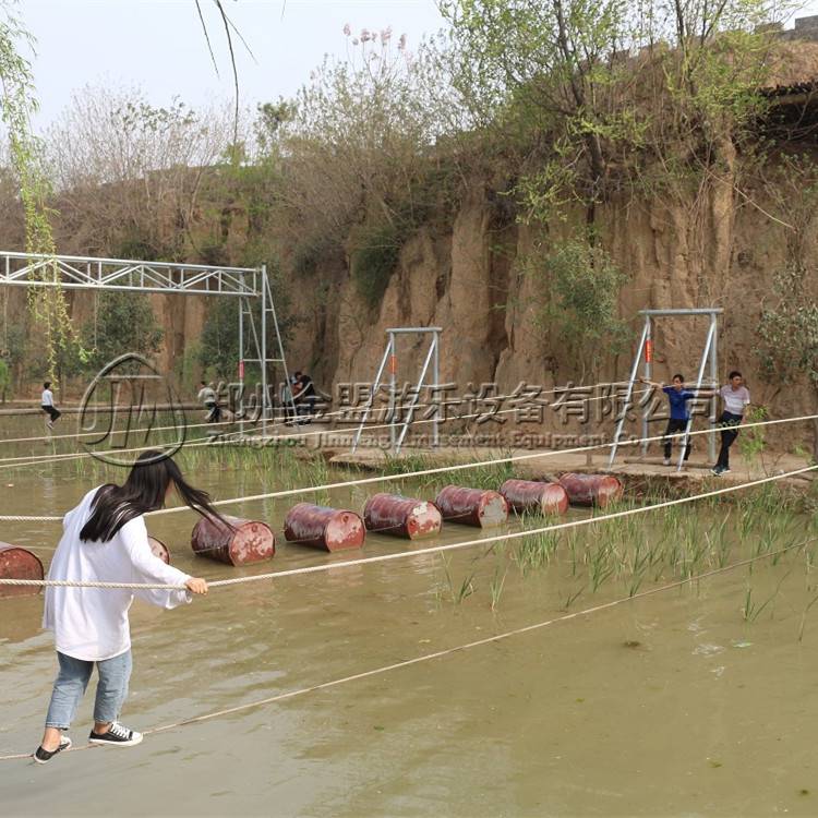 走鋼絲_體能樂園