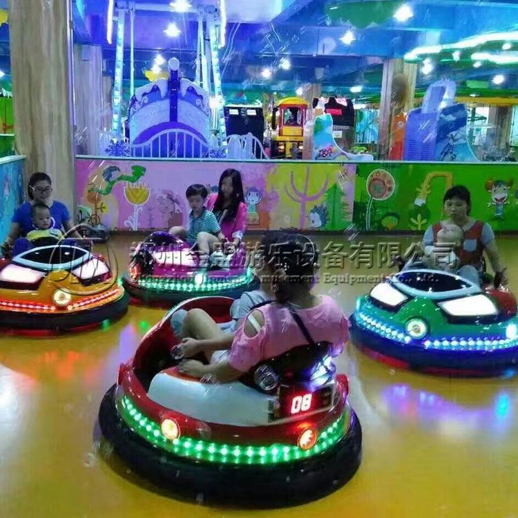 激光（guāng）對戰電瓶車