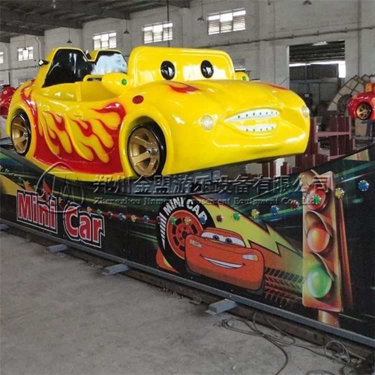 彎月（yuè）飄車,彎月飛車