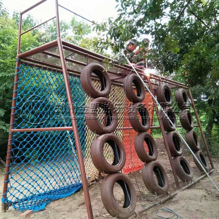 輪胎攀岩_體能樂園